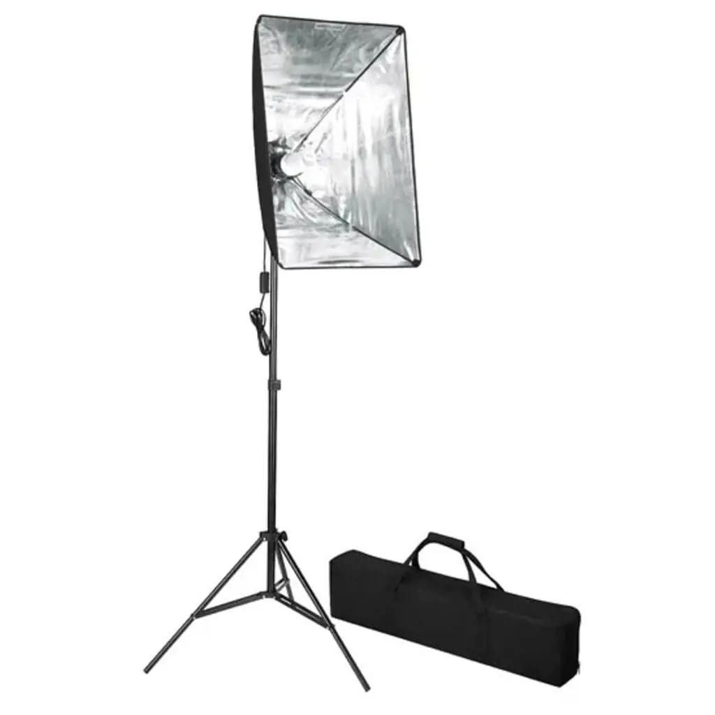 Fotostudioset met softboxlampen en opnametafel (2)
